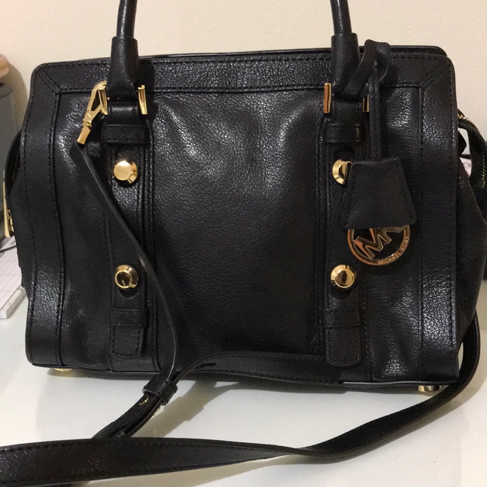Michael Kors bag - Picture 1 of 7